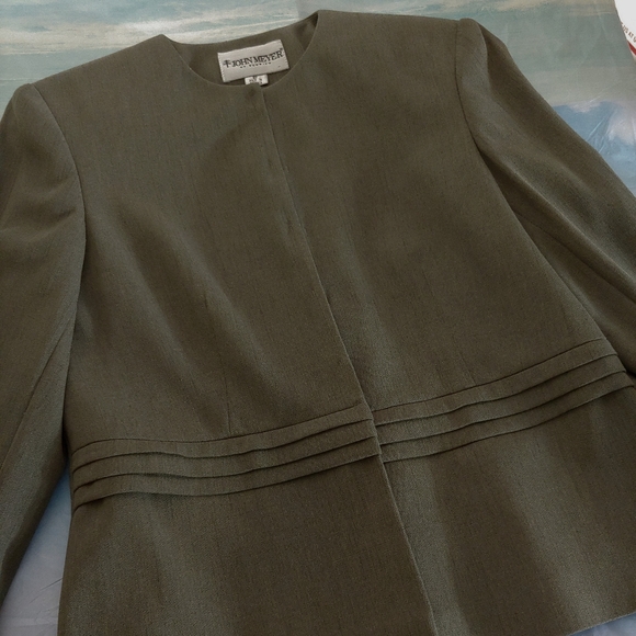 John Meyer of Norwich green skirt jacket career suit sz 8P - Picture 7 of 8